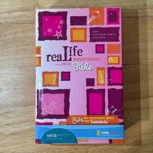 NIV RealLife Devotional Bible for Tweens Zonderkidz Pink Hardcover 9780310716853
